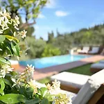 Gina Apartamento