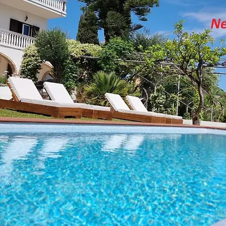 Gina Apartamento Benitses (Corfu)