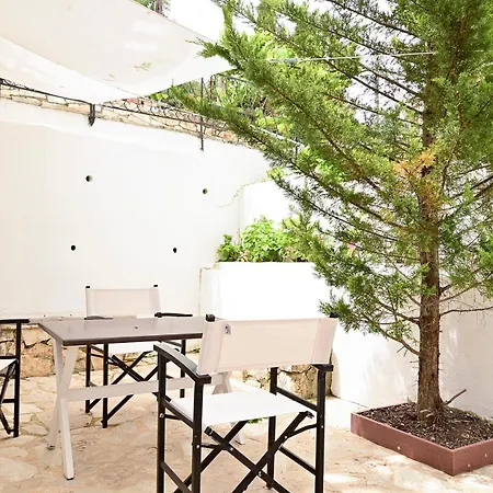 Gina Benitses (Corfu)