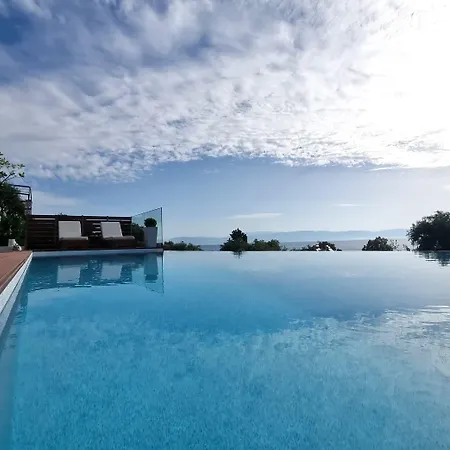 Gina * Benitses (Corfu)