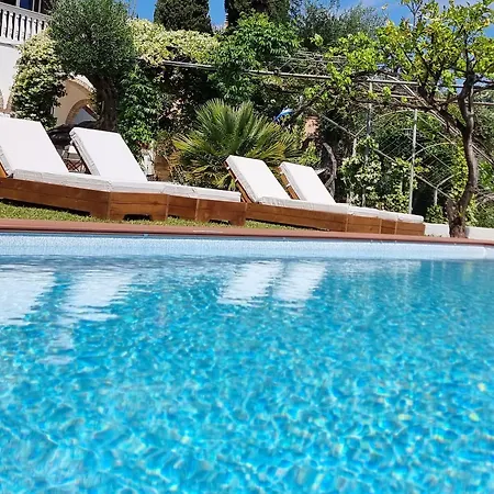 Gina Benitses (Corfu)