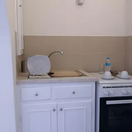 Gina * Benitses (Corfu)