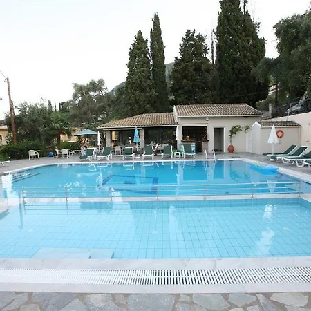 Gina * Benitses (Corfu)